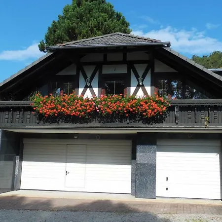 Und Privatvermietung Andrea Giesecke 別荘 *